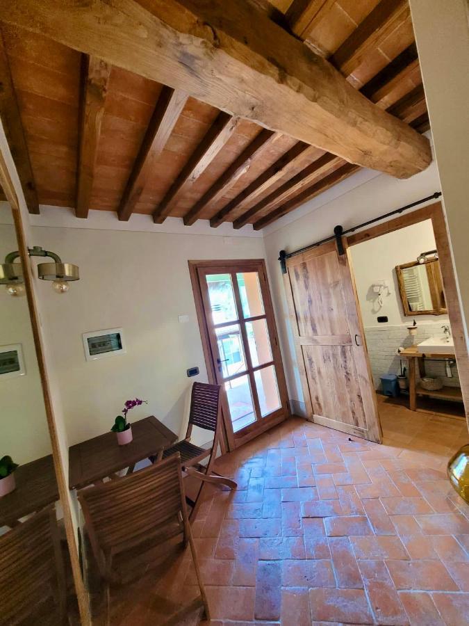 Alojamento de Turismo Rural Montefabbrello Magazzini (Tuscany)